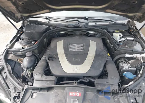 2011 Mercedes-Benz E 350 4Matic z USA, uszkodzony, nr VIN WDDHF8HB8BA361632